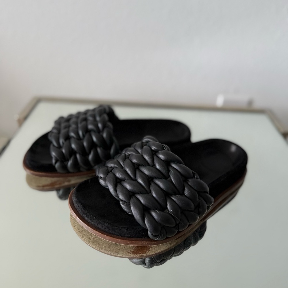 Chloé Kacey woven leather slides 36 $850 - Picture 5 of 9